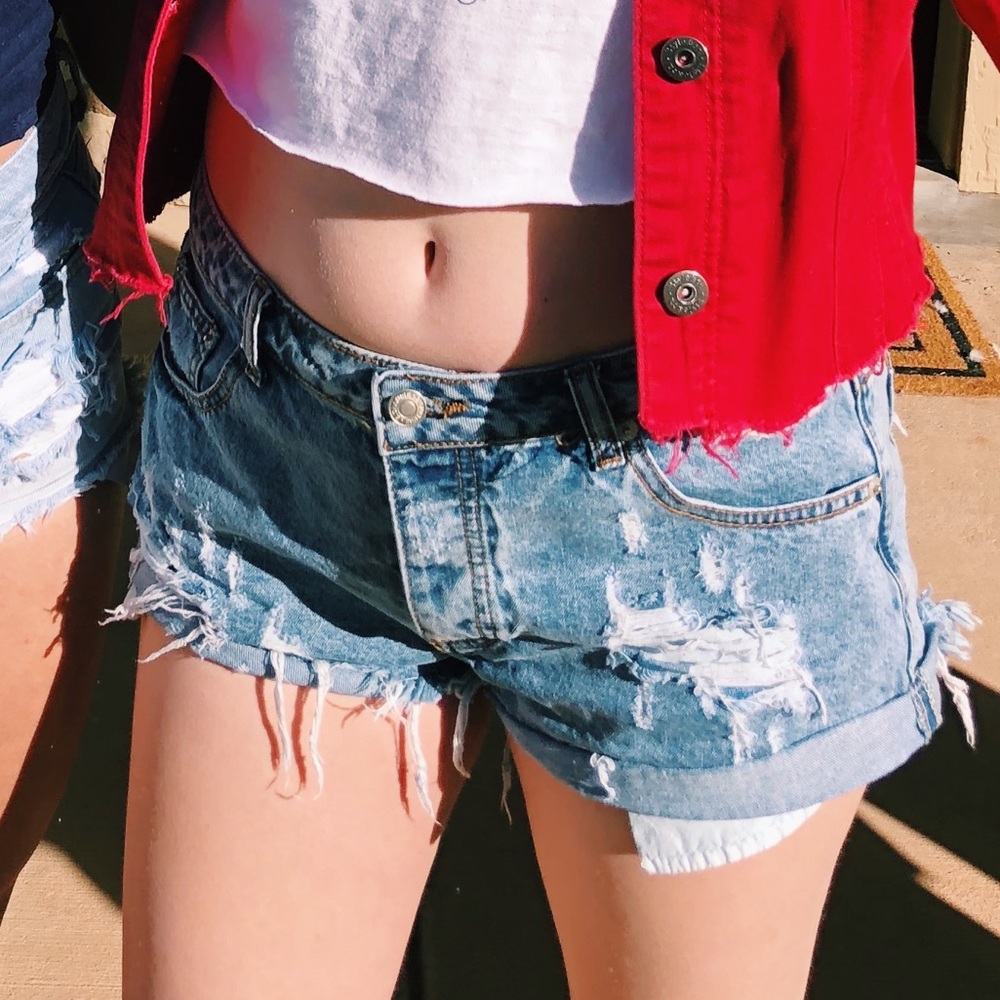 Denim distressed shorts
